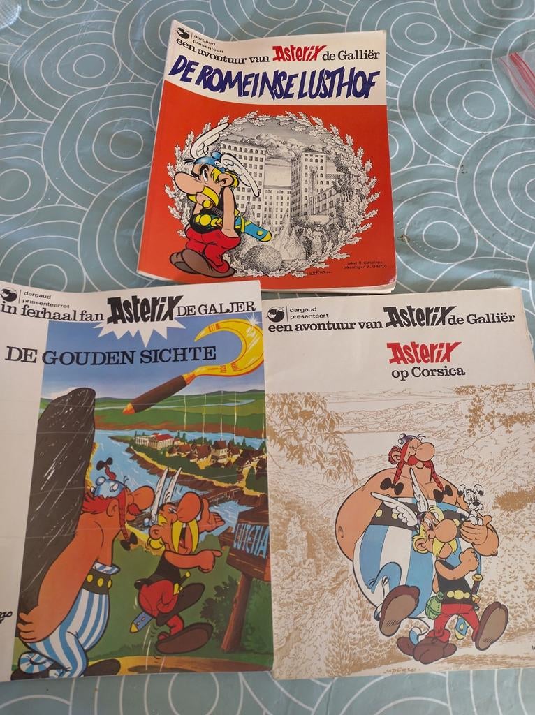 3 stripboeken van Asterix en Obelix, Boeken, Meerdere stripboeken, Ophalen of Verzenden, Gelezen