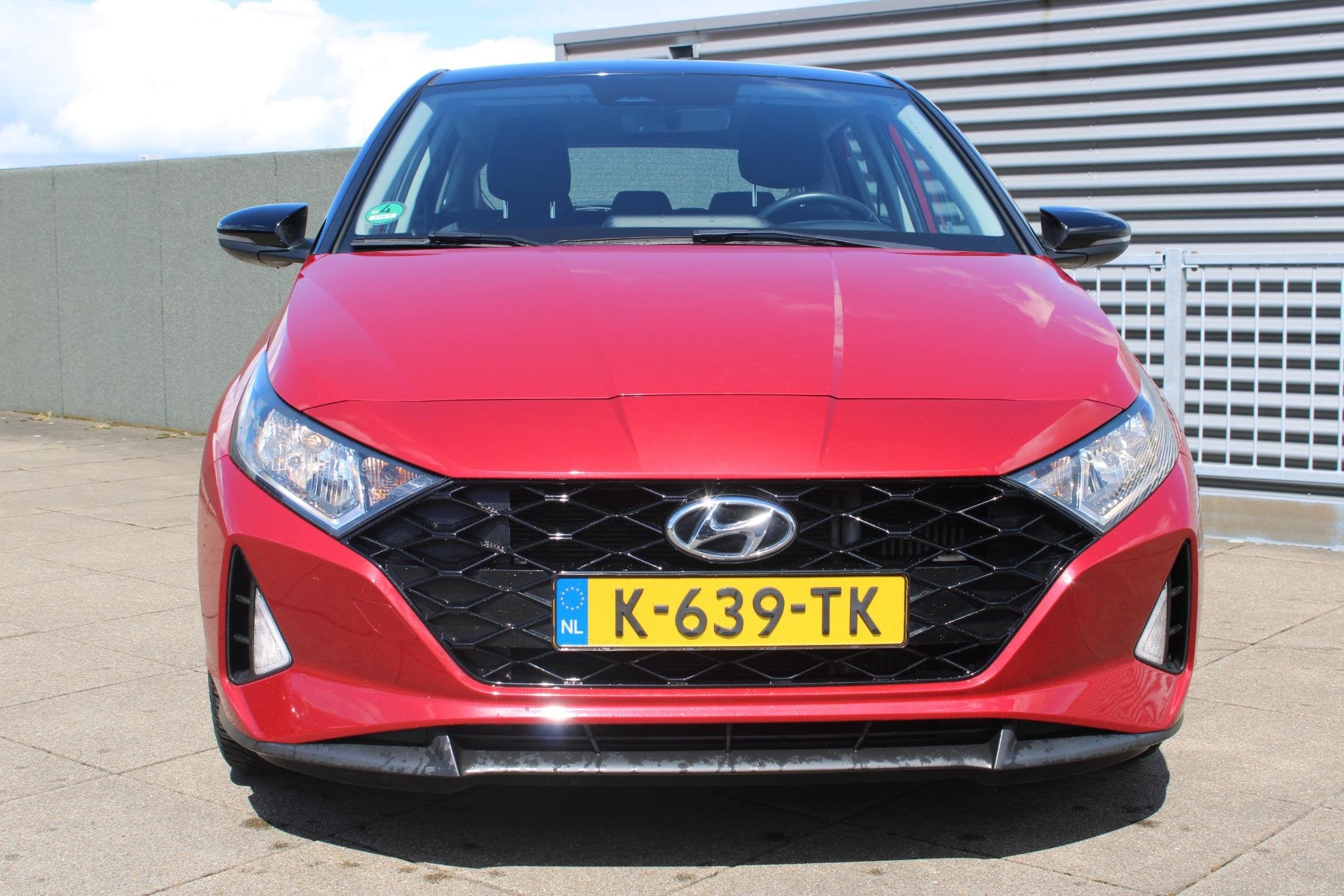 Hyundai i20 1.0 T-GDI Comfort Smart Hybrid / Navigatie/ To T, Dealer onderhouden, Gebruikt, Origineel Nederlands, Handgeschakeld