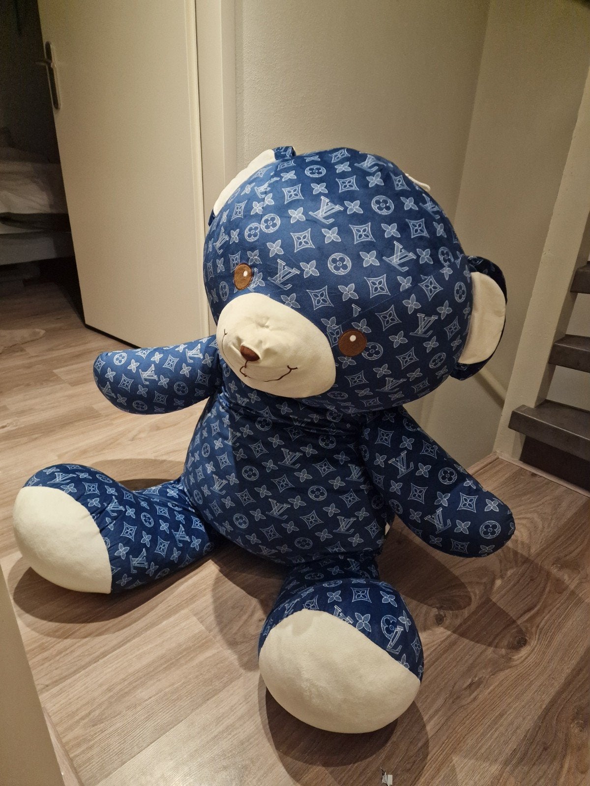 Grote blauwe kermis knuffelbeer met klein gat, Ophalen, Gebruikt, Beer, Blauw