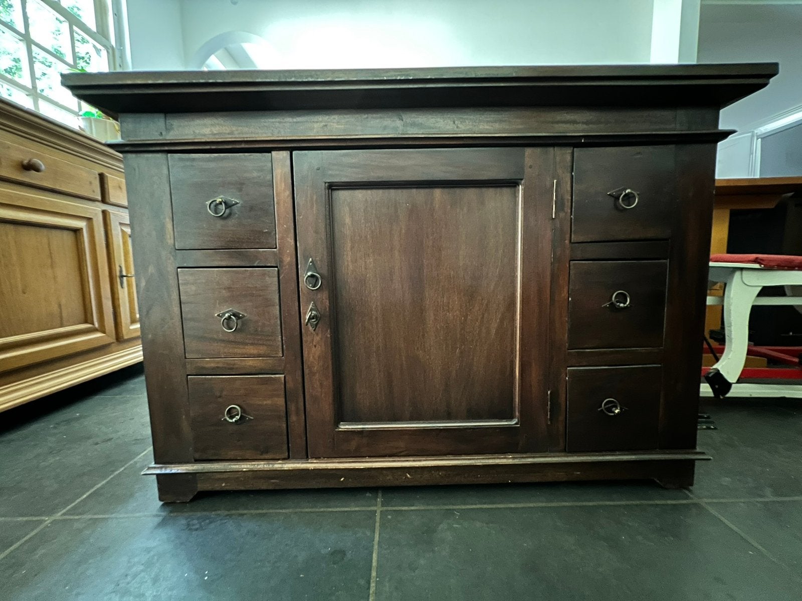 Mooi klassiek donkerhouten teak kast, Ophalen, Zo goed als nieuw, 50 tot 75 cm