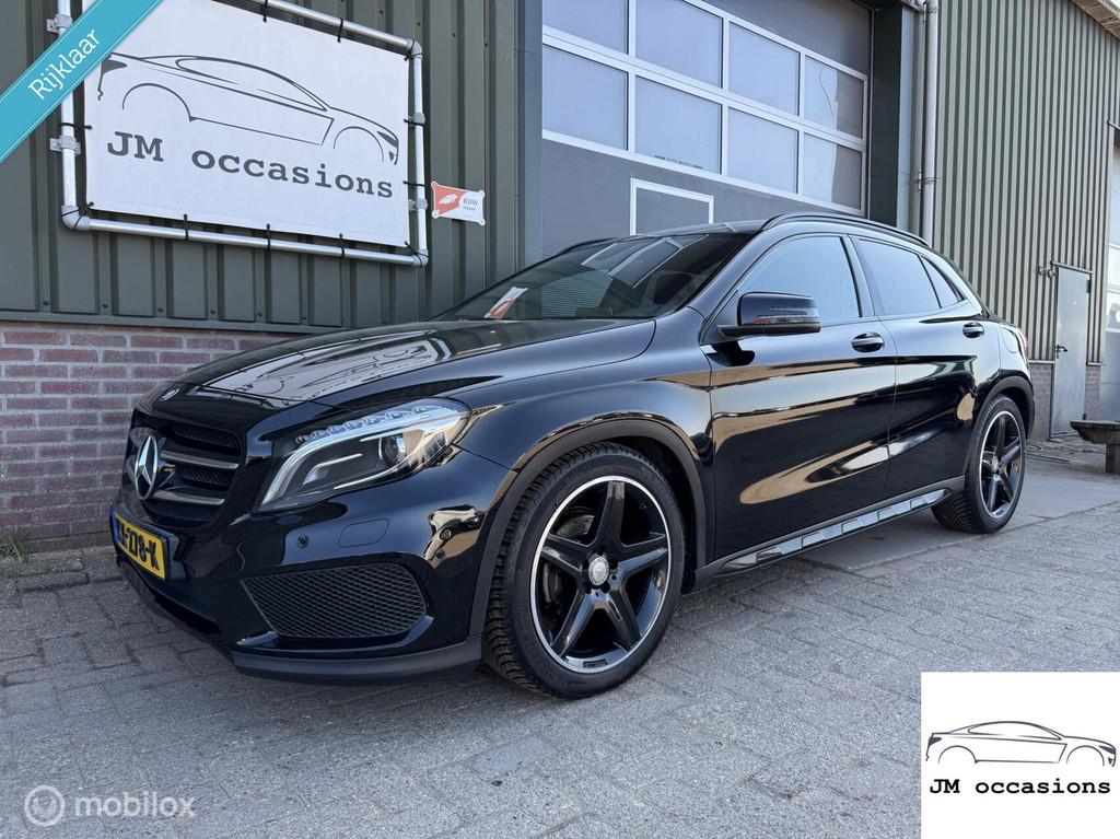 Mercedes GLA-klasse 180 AMG Night Edition|Xenon|Getint glas|, Gebruikt, Euro 6, 4 cilinders, 715 kg