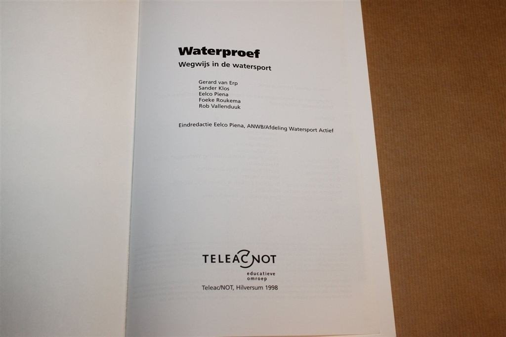 Waterproef — Naslagwerk voor Watersport en Vaarregels, Boeken, Ophalen of Verzenden, Zo goed als nieuw, Overige onderwerpen