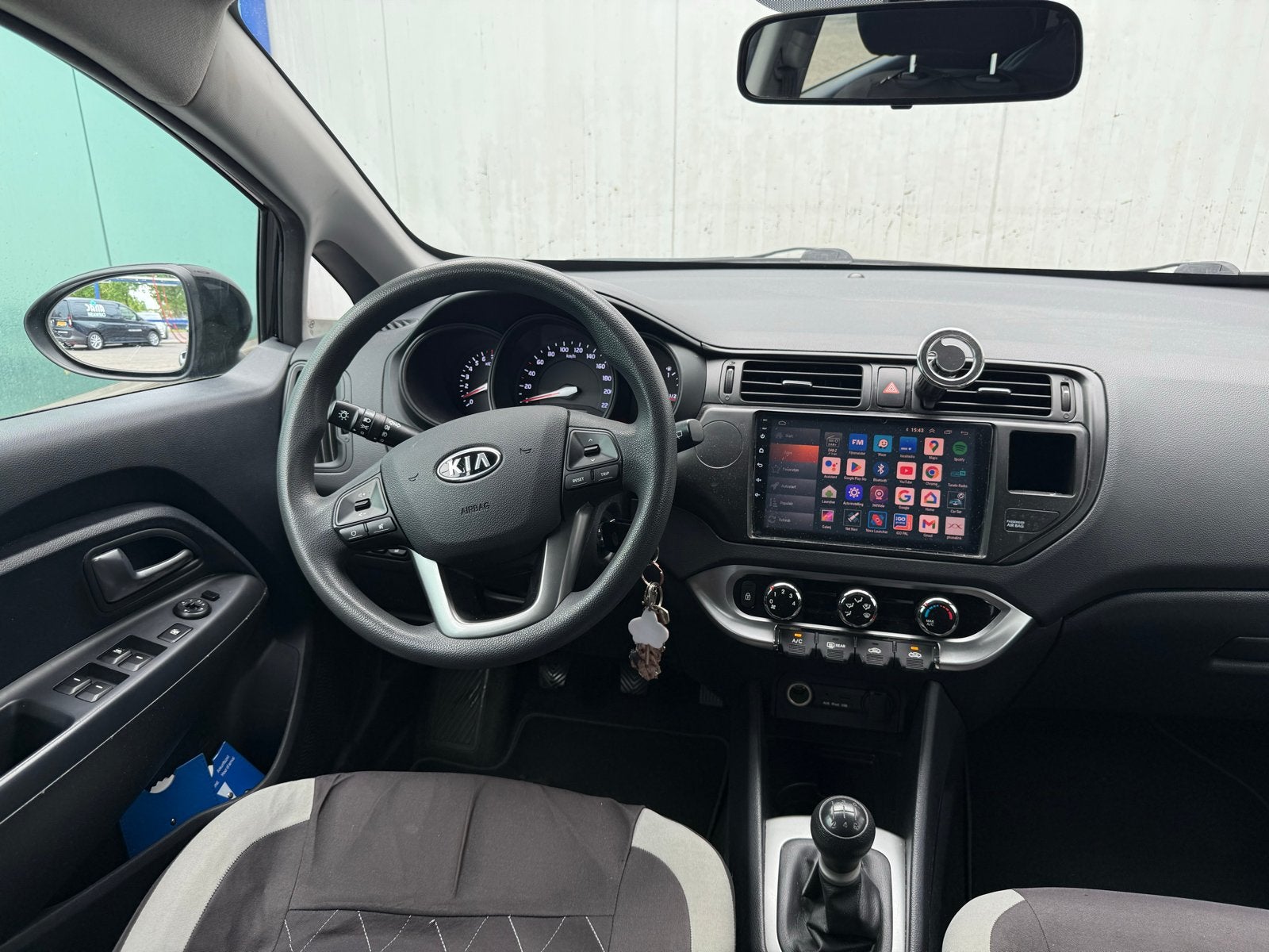 Kia Rio 1.2 I 5DRS 2012 Zwart, Auto's, 450 kg, 40 €/maand, 4 cilinders, Zwart