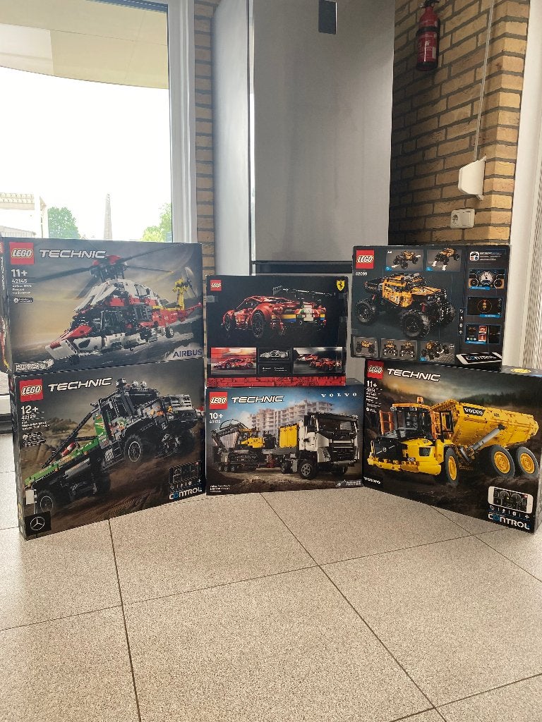 Lego technic, Hobby en Vrije tijd, Ophalen, Gebruikt, Groter dan 1:32