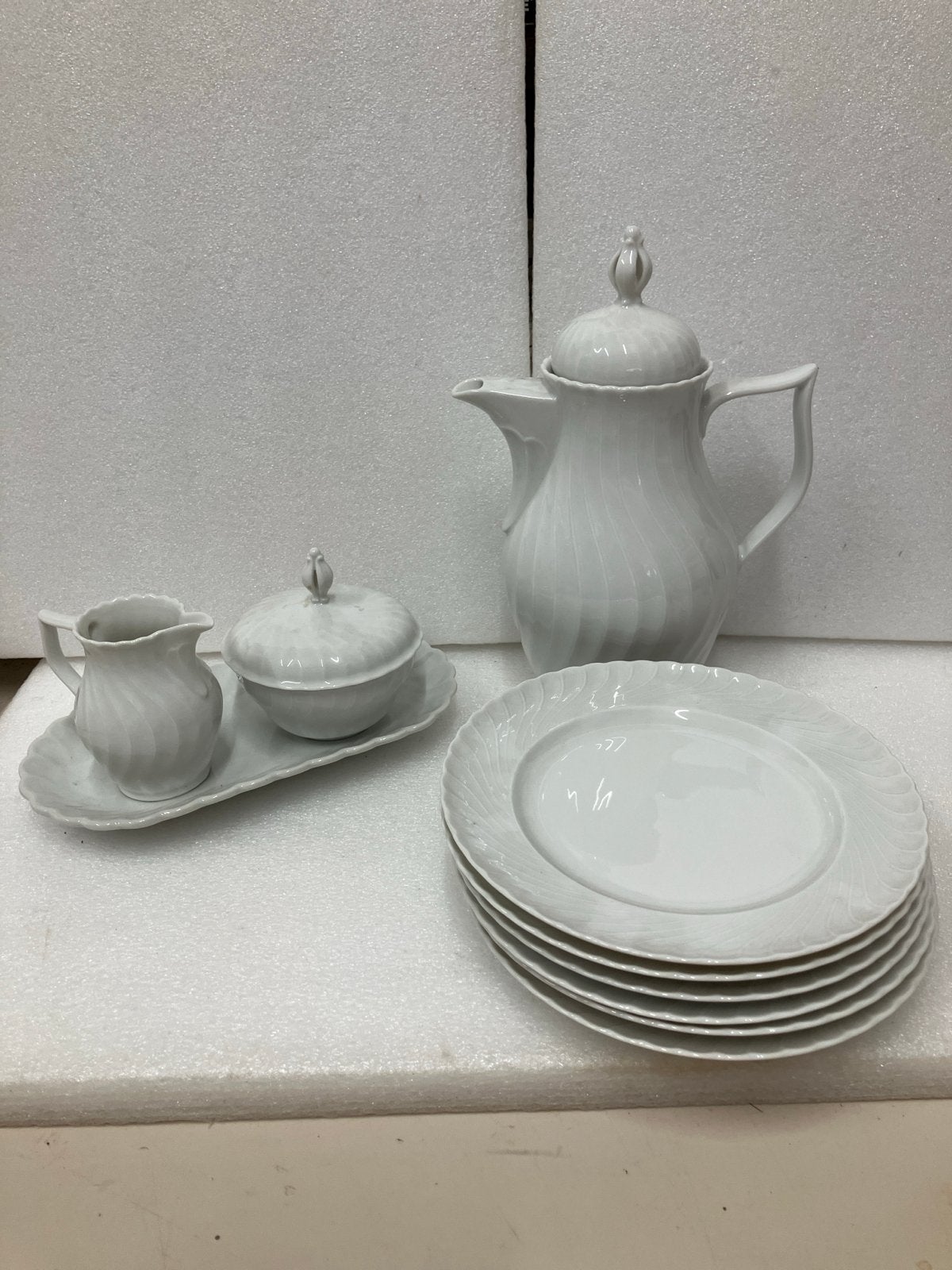 Prachtig wit porseleinen servies van Royal Tettau, Overige merken, Klassiek, Ophalen of Verzenden, Zo goed als nieuw