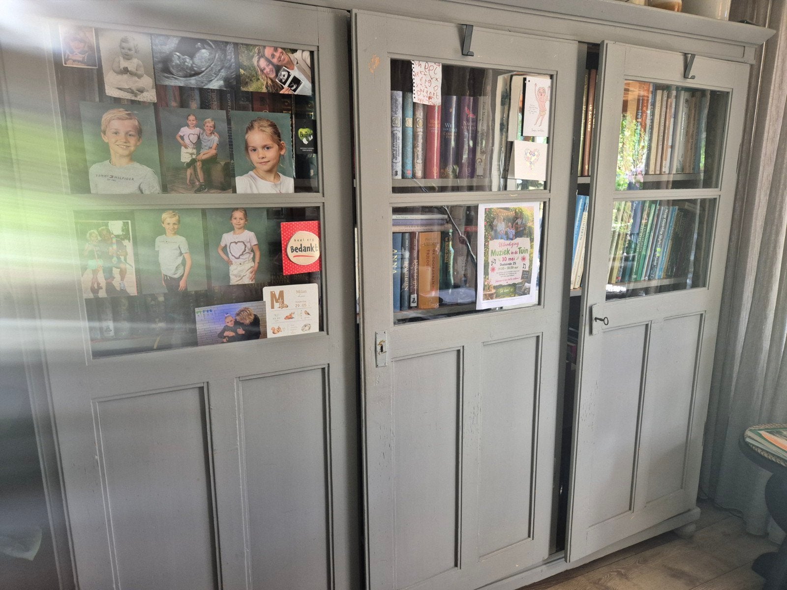 Boekenkast met origineel glas., Huis en Inrichting, Ophalen, Gebruikt, 50 tot 100 cm, Glas