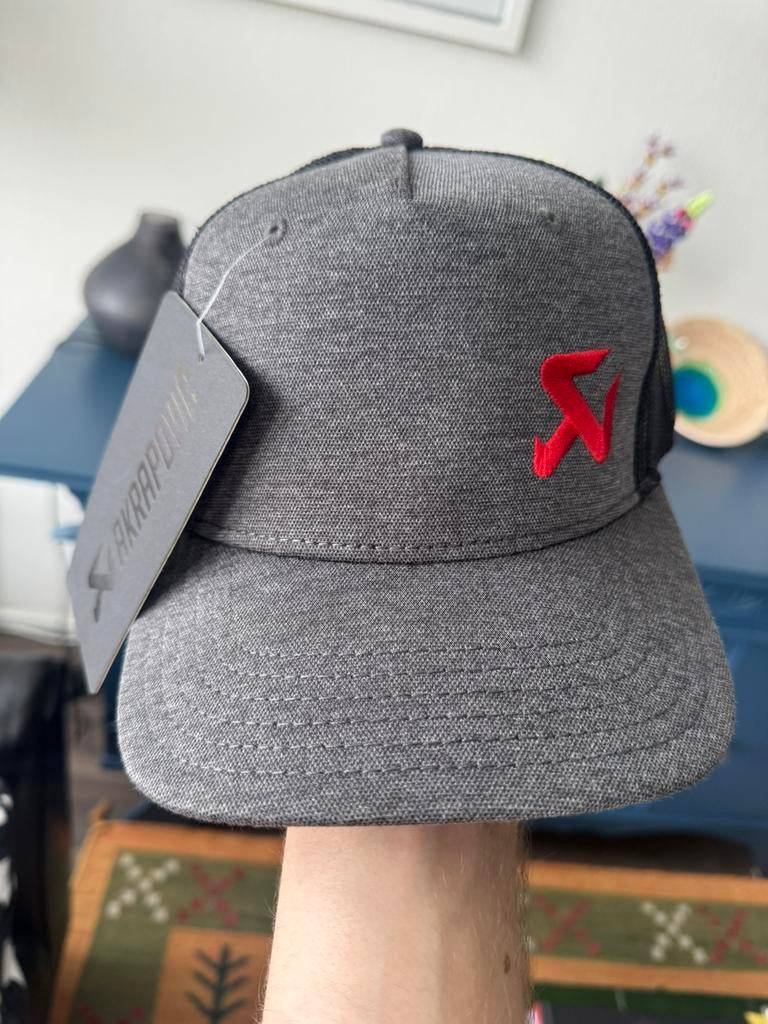 Akrapovic cap pet NIEUW, Kleding | Heren, Hoeden en Petten, Ophalen of Verzenden, Nieuw, One size fits all, Pet
