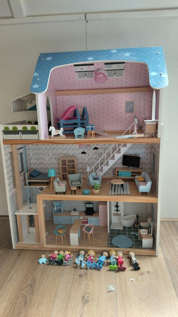Playtive Junior Poppenhuis met meubels en poppen, Kinderen en Baby's, Speelgoed | Poppenhuizen, Ophalen of Verzenden