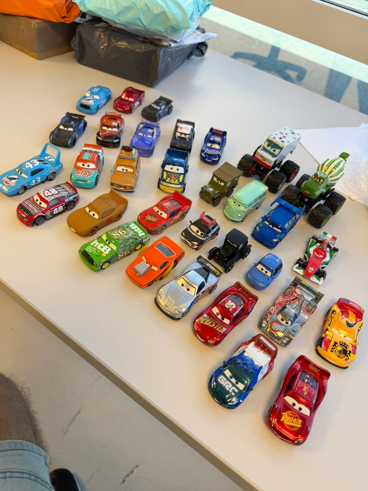32x Disney Pixar Cars Mattel Modelauto’s Lot Verzameling, Kinderen en Baby's, Speelgoed | Speelgoedvoertuigen, Zo goed als nieuw