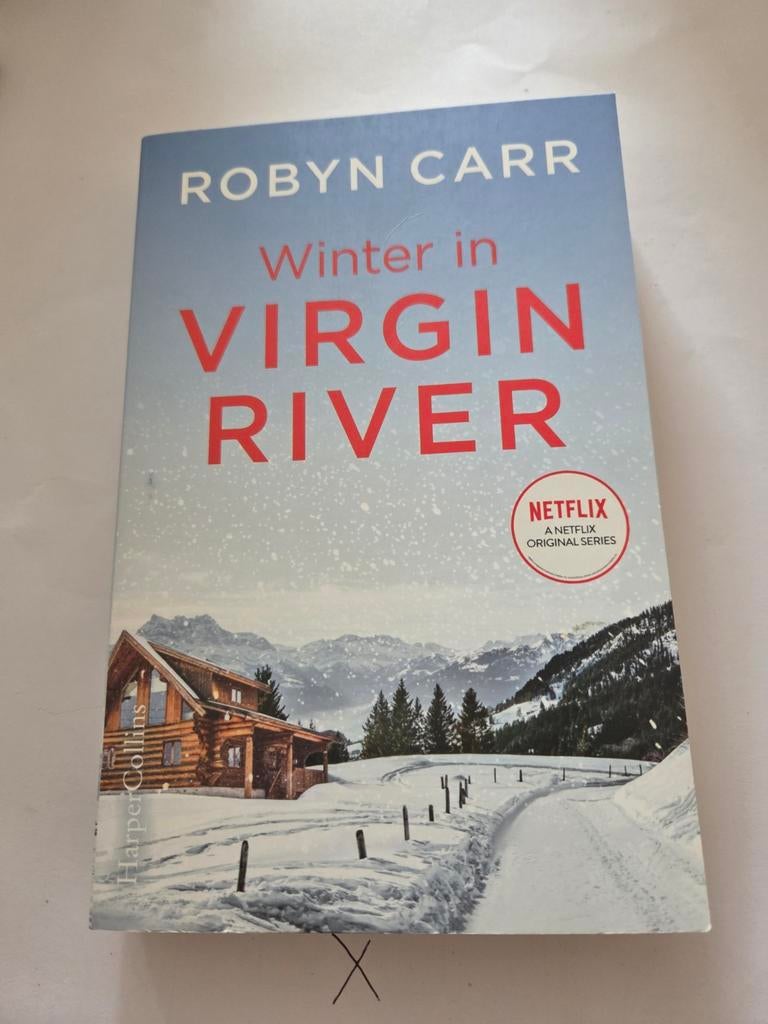 Winter in Virgin River - Robyn Carr (Netflix serie), Boeken, Romans, Zo goed als nieuw, Amerika, Ophalen of Verzenden