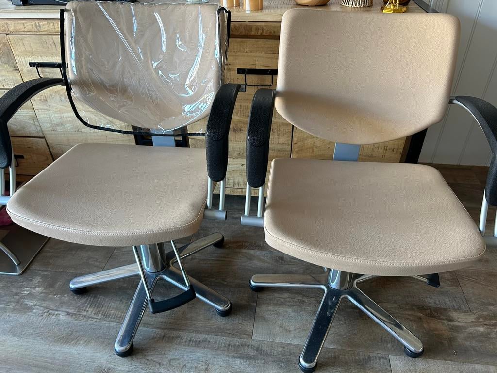 Kapperstoelen wandtafel met lade en voetsteun grote spiegel, Ophalen, Eén