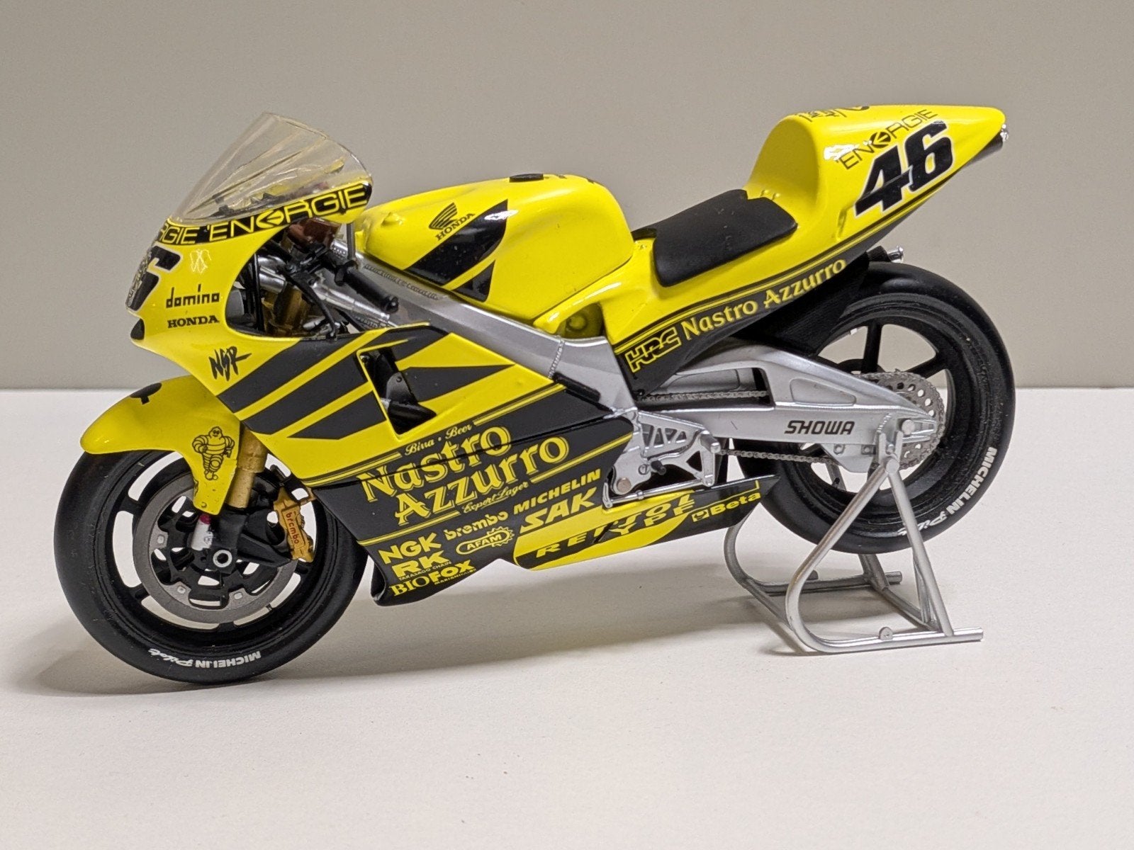 Minichamps: Honda NSR500 - Valentino Rossi - Testbike 2001, Ophalen of Verzenden, Zo goed als nieuw, 1:9 t/m 1:12, Motor