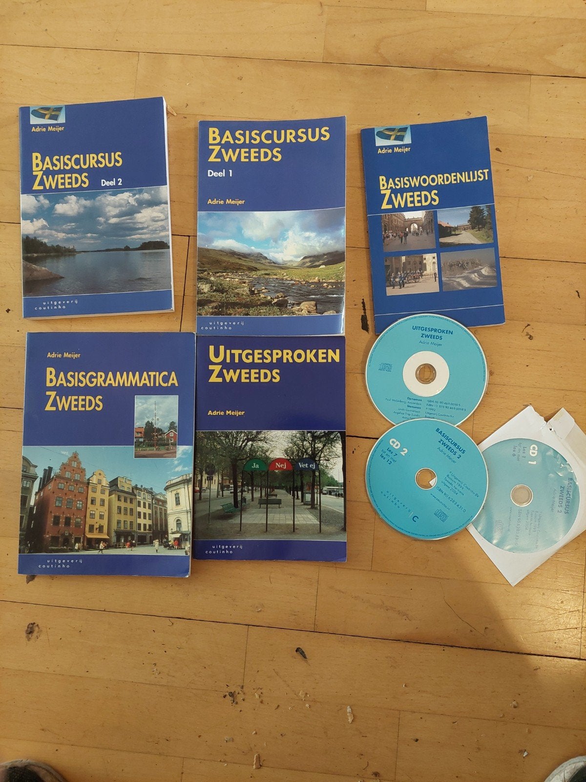 Basis cursus Zweeds, Courtinho, compleet me, Ophalen, Niet van toepassing, Zo goed als nieuw, Adrie Meijer