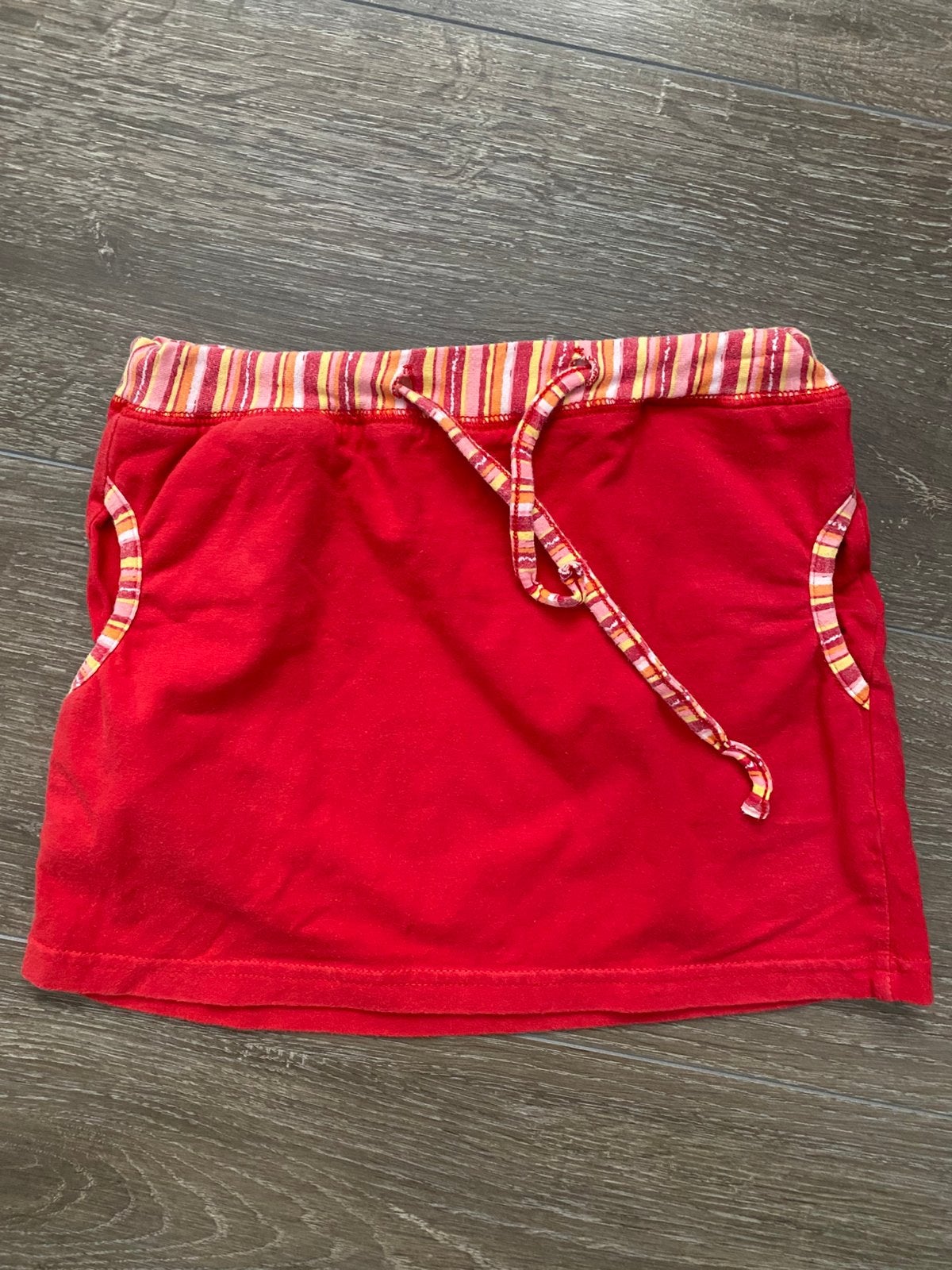 Meisjes rokje rood maat 98 / 104, Ophalen of Verzenden, Zo goed als nieuw, Meisje, Jurk of Rok