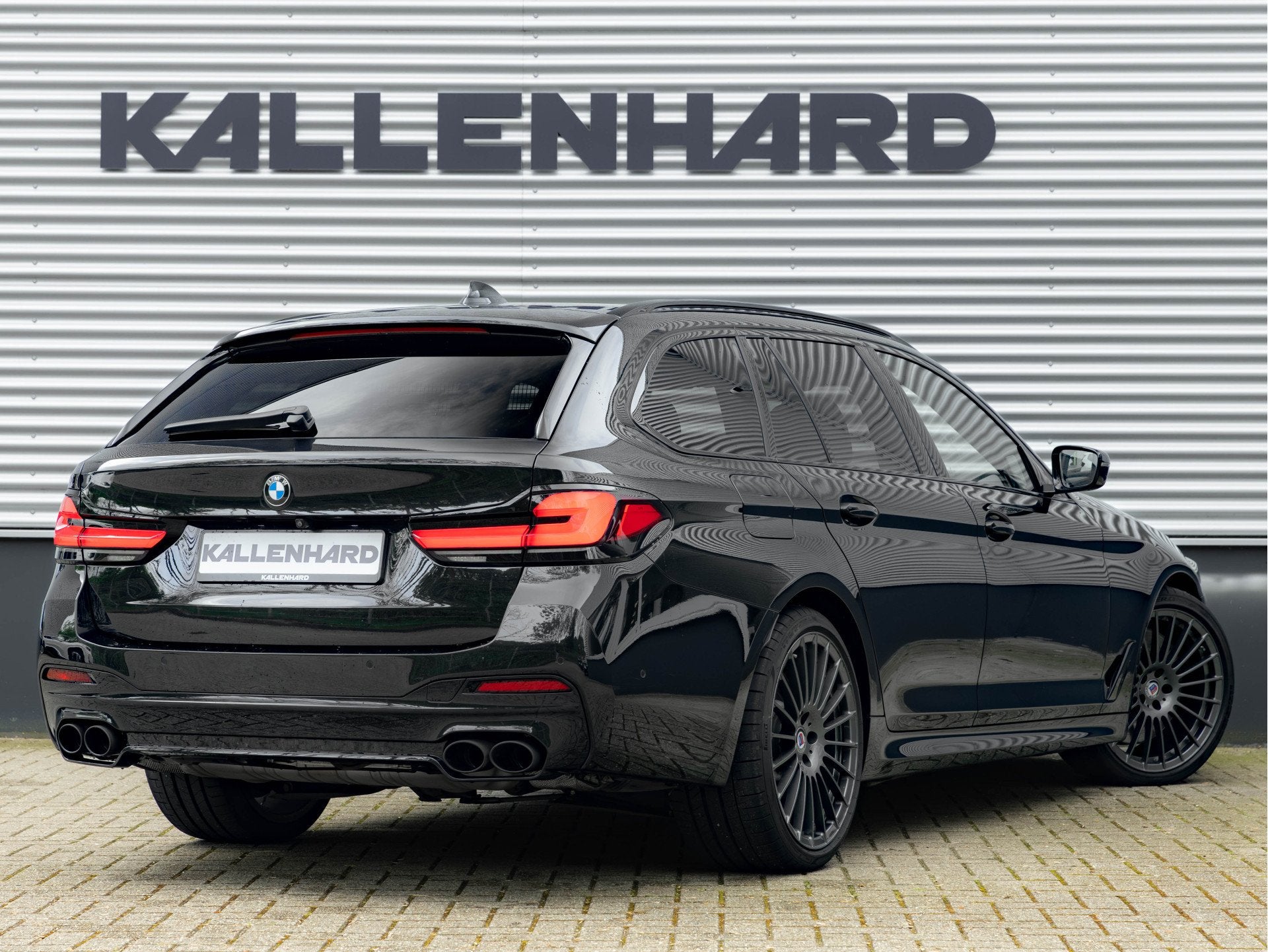 Alpina B5 touring - Pano - Bowers & Wilkins - Sperre - Massa, 12 maanden, Gebruikt, 4395 cc, Zwart