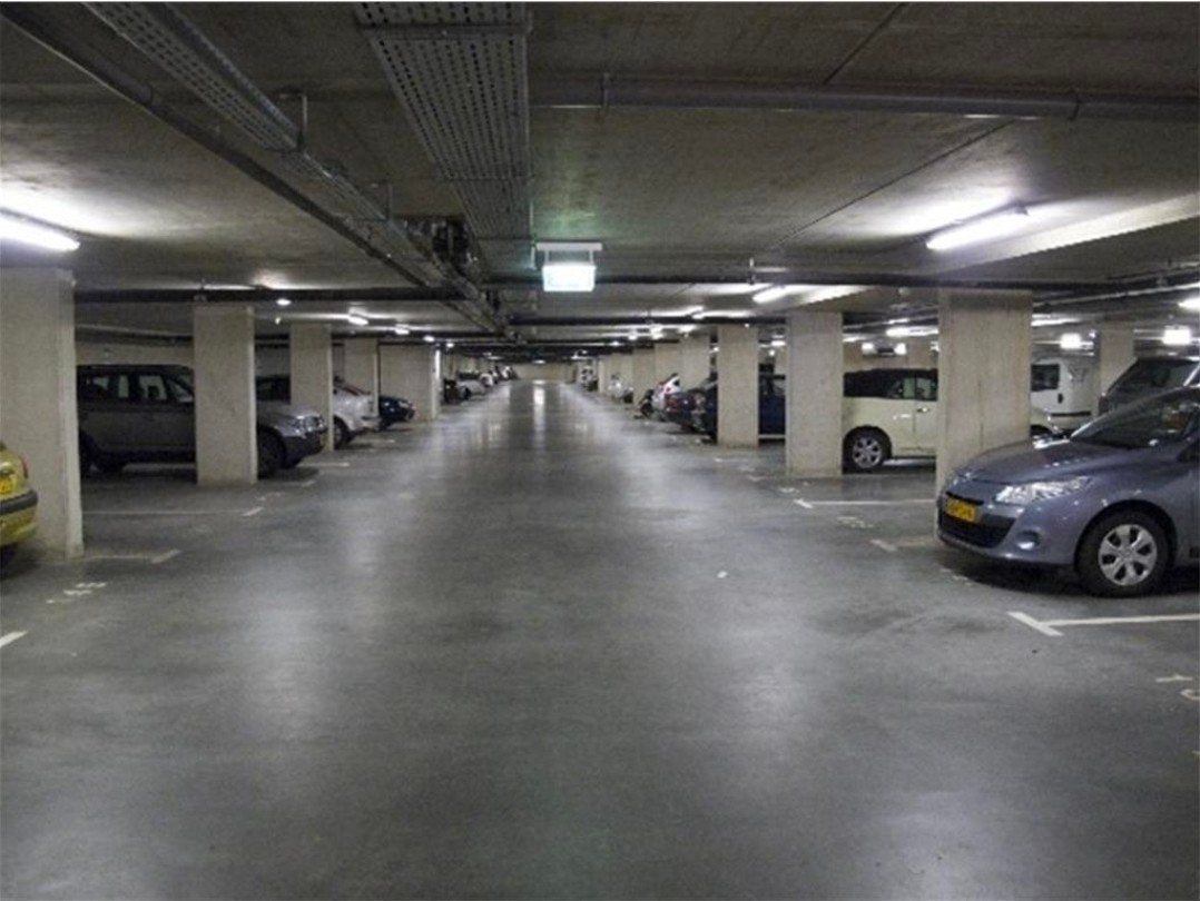 Parkeerplaats te huur Amsterdam West/Centrum, Huizen en Kamers, Garages en Parkeerplaatsen, Amsterdam