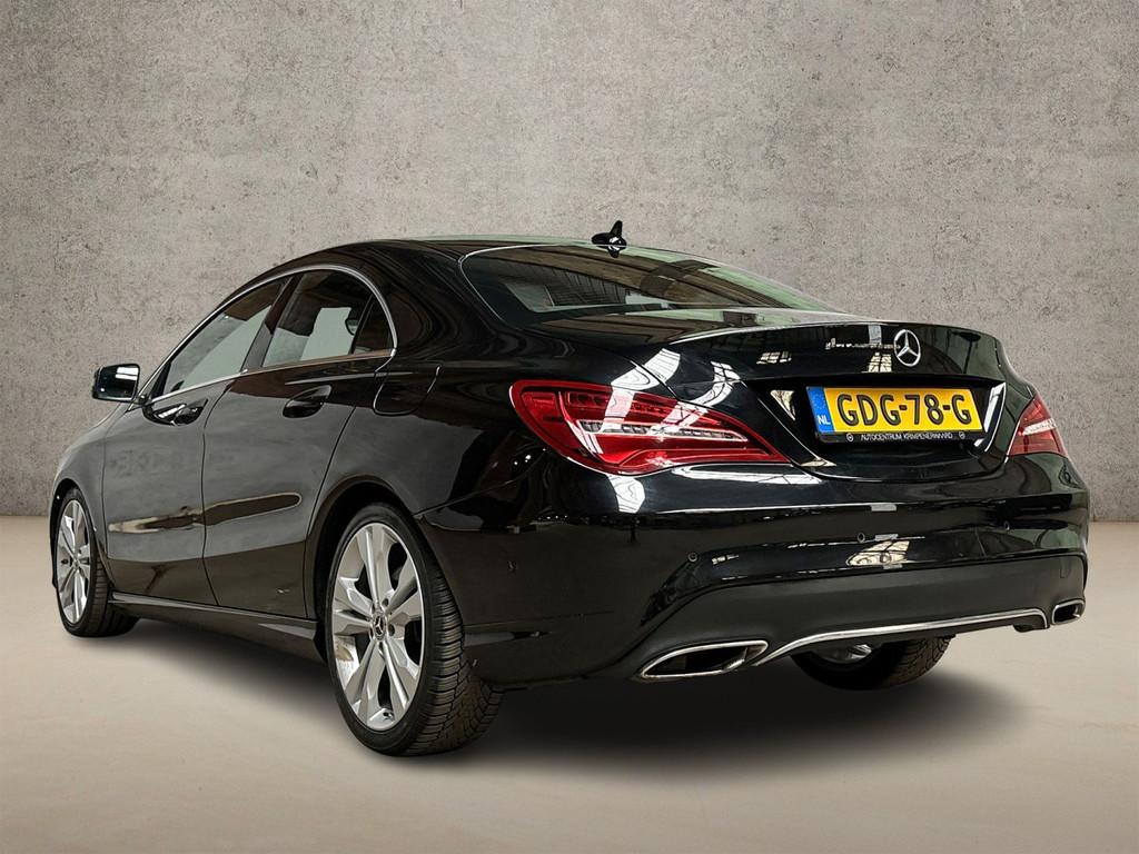 Mercedes-Benz CLA-Klasse 180 Sport Automaat (GROOT NAVI, ZWA, Auto's, Mercedes-Benz, Gebruikt, 4 cilinders, Leder en Stof, 1595 cc