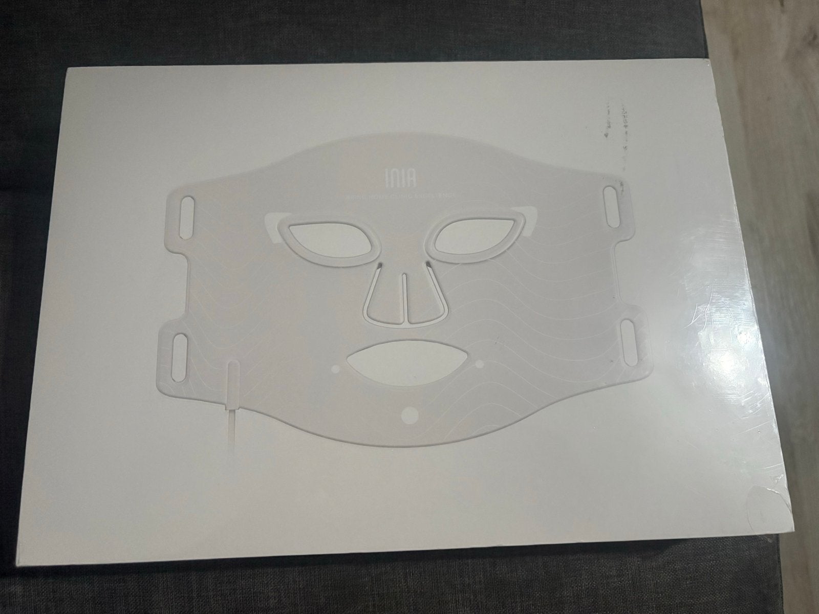 INIA Glow 2 LED Light Therapy Mask - Nieuw in doos, Ophalen of Verzenden, Nieuw, Gehele gezicht, Verzorging