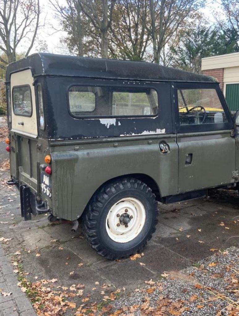 Land Rover 88 SWB Series 2 en 3 Hardtop met Ramen, Ophalen, Achterklep, Achter, Gebruikt