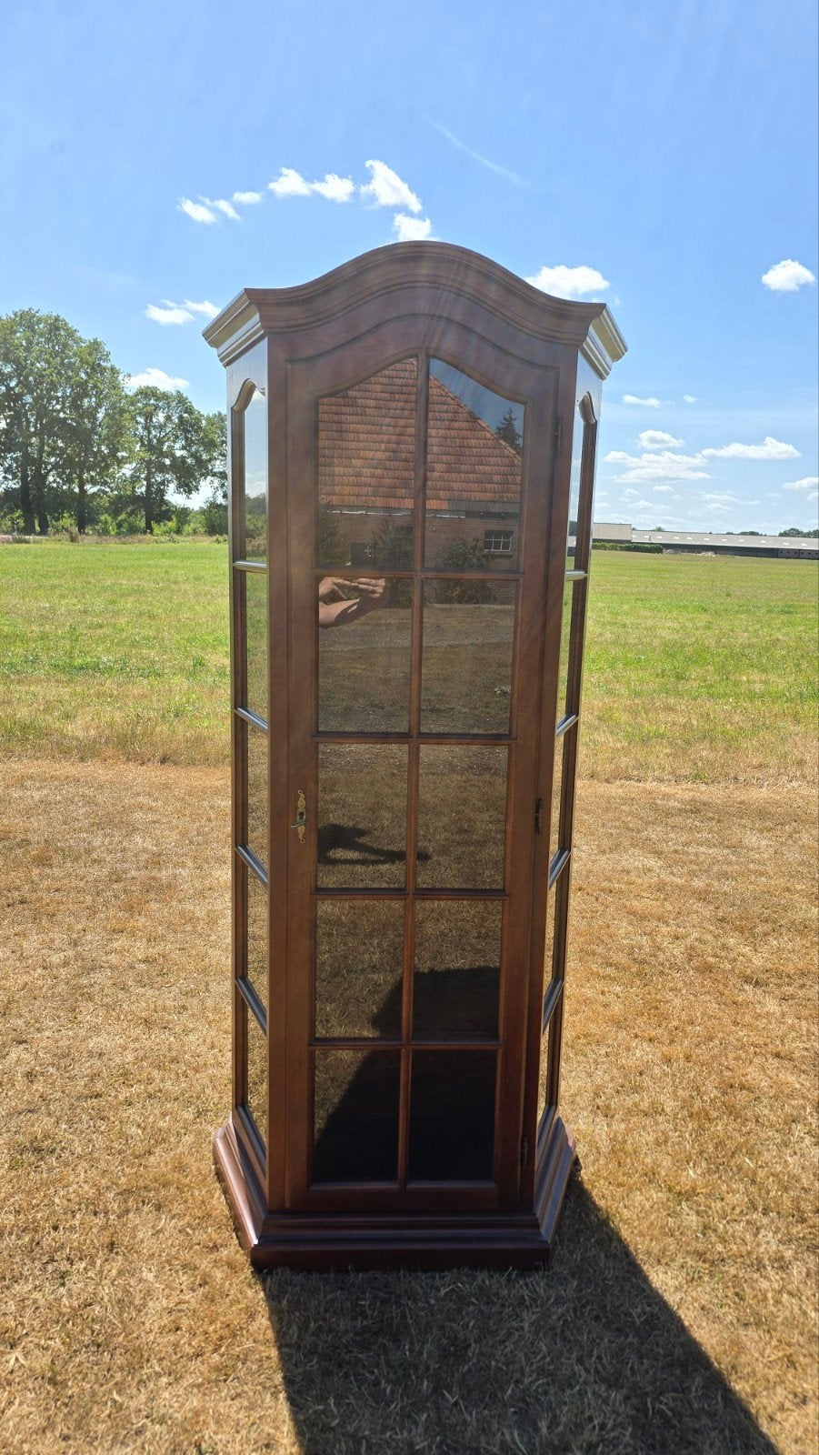 Klassieke houten hoekvitrinekast / zeshoekige vitrinekast, Met deur(en), Zo goed als nieuw, Kersenhout, 150 tot 200 cm