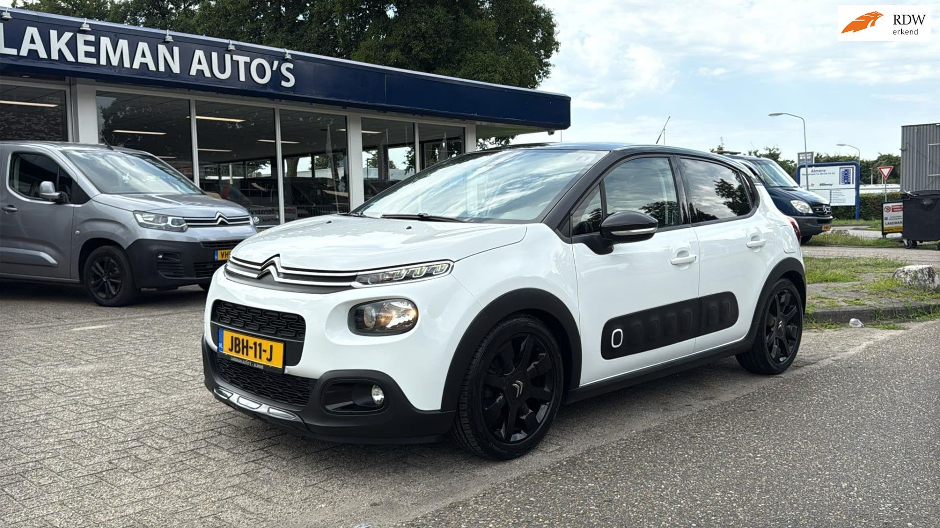 Citroen C3 1.2 PureTech S&S Shine Sport Huurkoop Inruil APK, Auto's, Voorwielaandrijving, 450 kg, Euro 6, 1199 cc