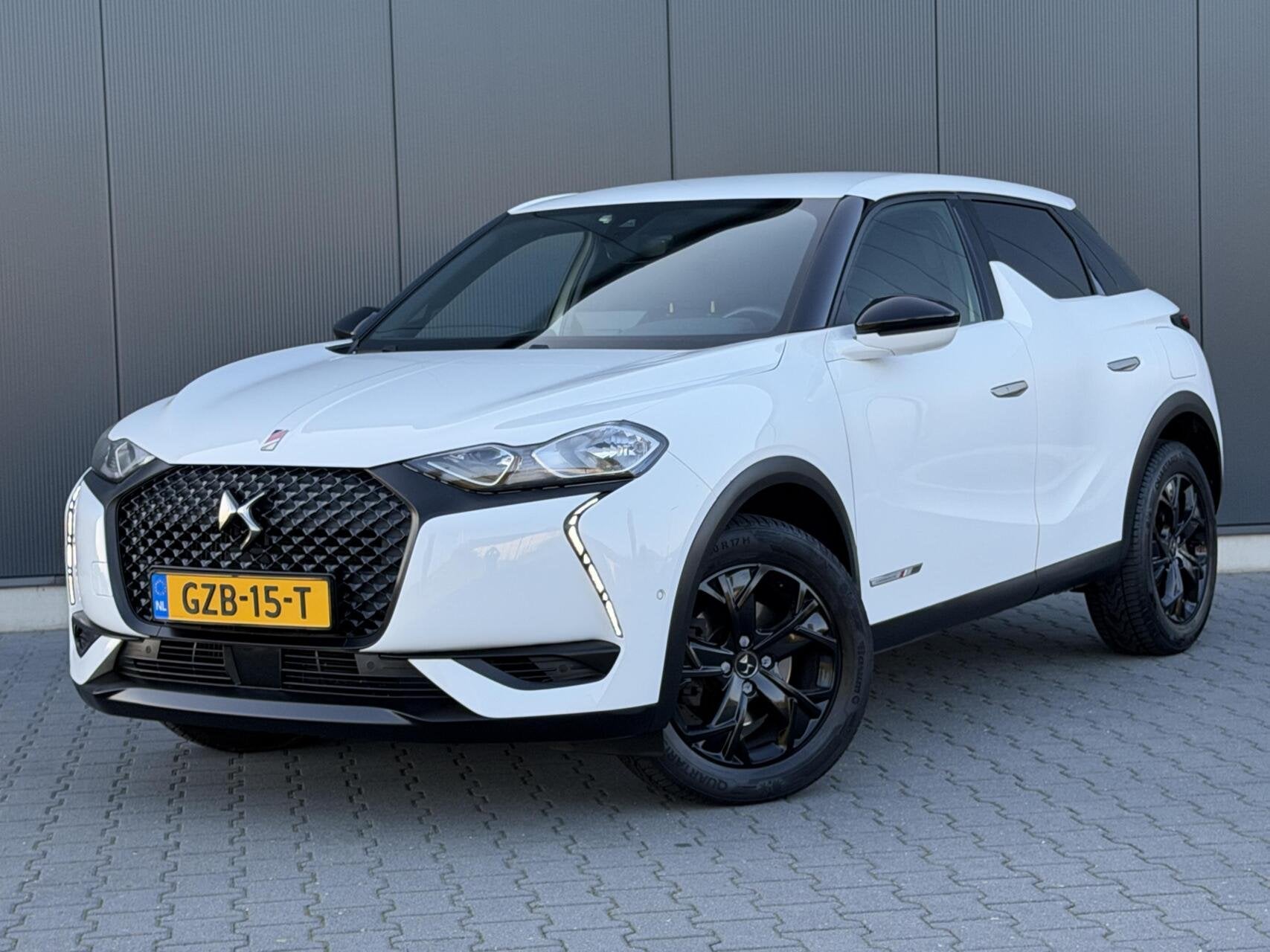 Ds 3 Crossback 1.2 PureTech Performance Line Leder - Alcanta, Auto's, Dealer onderhouden, Gebruikt, 1199 cc, Wit