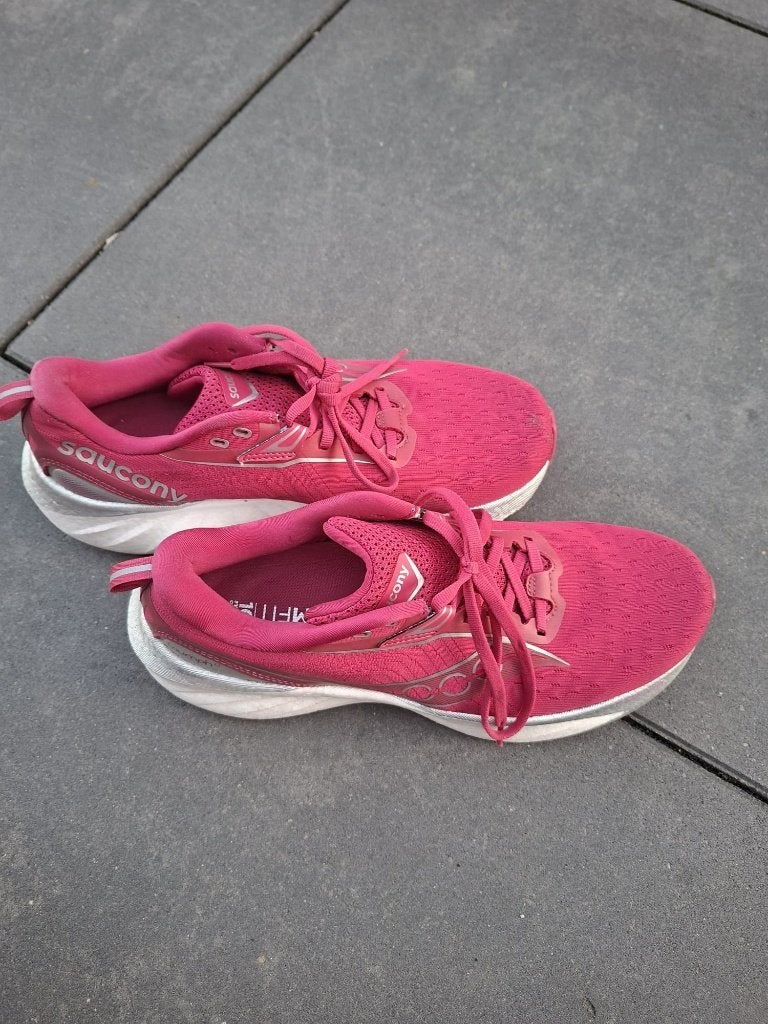 Saucony hardloopschoen maat 42, Hardloopschoenen, Verzenden, Saucony, Zo goed als nieuw