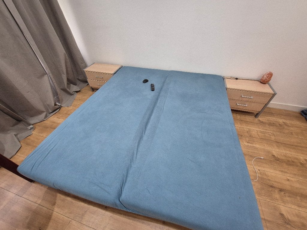 Bed with two bedside tables, Ophalen, Minder dan 45 cm