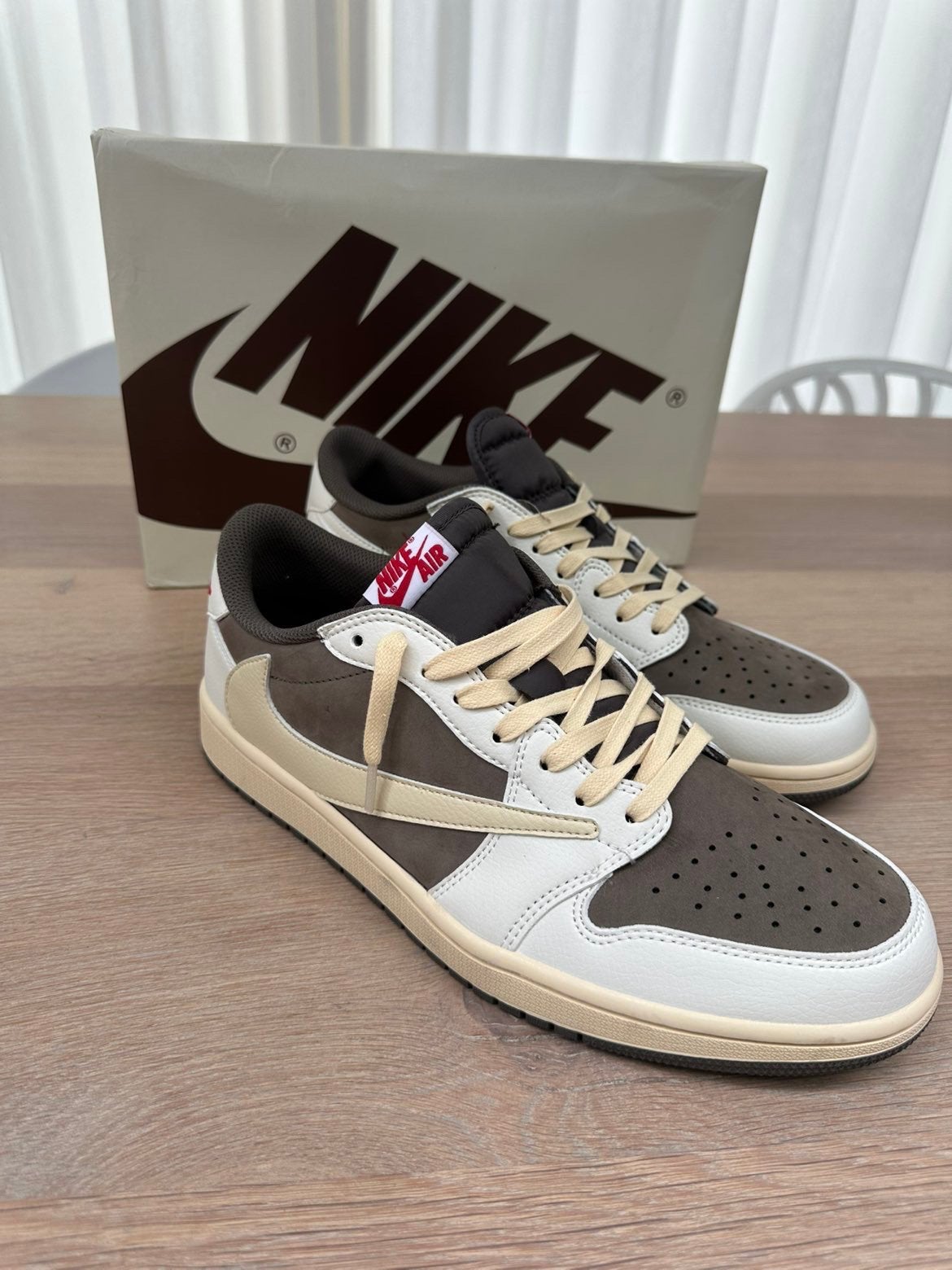 Nike air jordan low travis scott dunks, Kinderen en Baby's, Ophalen of Verzenden, Zo goed als nieuw, Jongen of Meisje, Schoenen