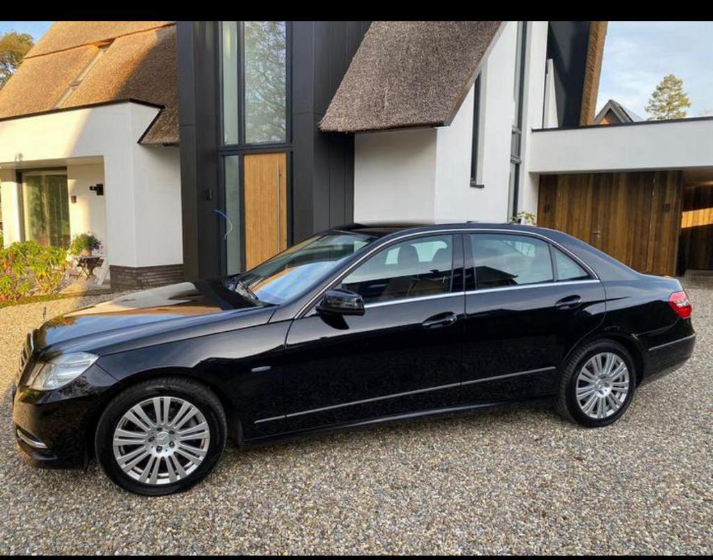 Mercedes-Benz E-Klasse 1.8 E200 CGI  AUT  APK tot 19-06-2027, Auto's, Mercedes-Benz, Euro 5, Achterwielaandrijving, 4 cilinders