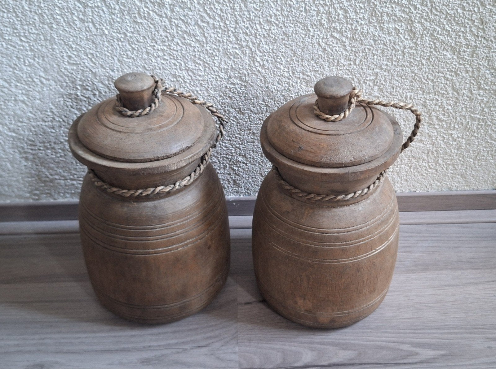 nepalese potten met deksel, Ophalen, Hout, Bruin, Landelijk