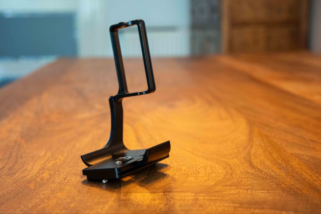 L-Bracket, speciaal voor de Sony A1. €60,-, Ophalen of Verzenden, Sony, Geen optische zoom