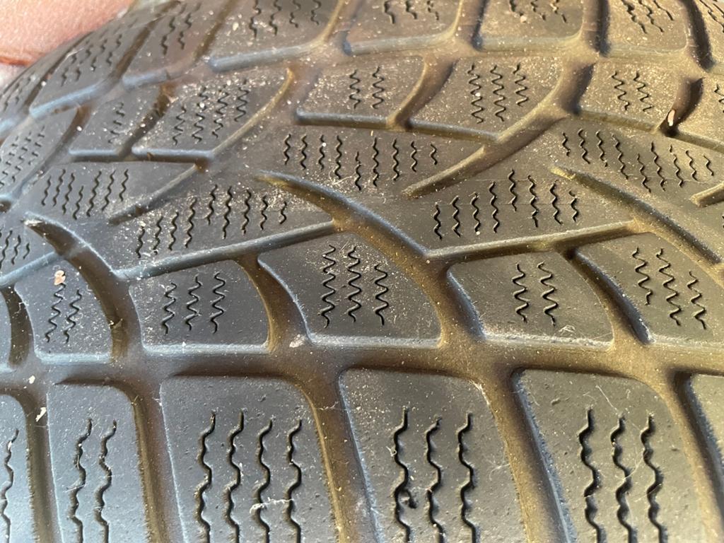 Set van 4 winterbanden Renault Megane 2010, Ophalen, Gebruikt