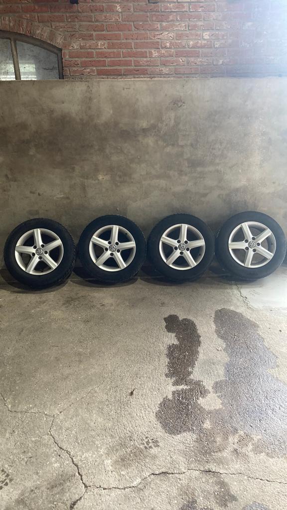 Volkswagen golf velgen + banden, Auto-onderdelen, Ophalen, 16 inch, Banden en Velgen, Winterbanden