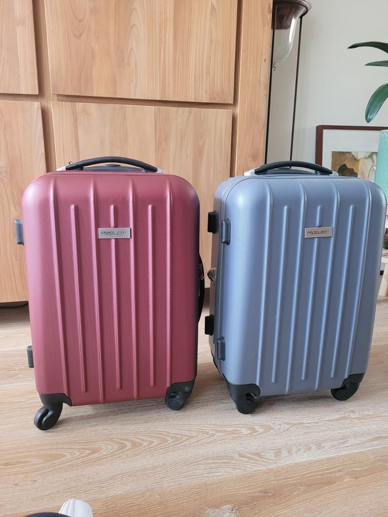 Travel One Koffer - Compact en Handig (50x35x20 cm), Sieraden, Tassen en Uiterlijk, Koffers, Wieltjes, 50 tot 60 cm, Hard kunststof