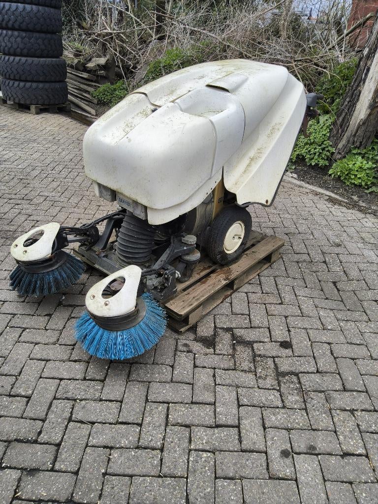 veeg en zuig machine, Ophalen, Gebruikt, Kubota