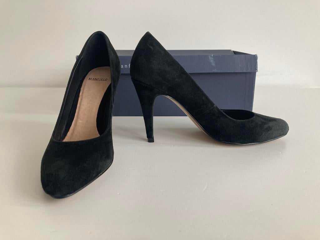 Zwarte pump Manfield zo goed als nieuw, Pumps, Zwart, Ophalen of Verzenden, Zo goed als nieuw
