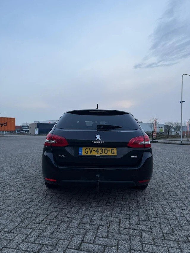 Peugeot 308 1.6 Bluehdi 120pk 2015 Zwart, Auto's, Voorwielaandrijving, Stof, 4 cilinders, Zwart