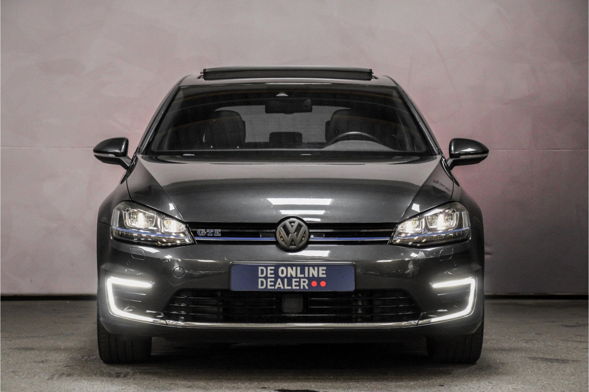 Volkswagen Golf 1.4 TSI GTE |Pano|Leder|ACC|18inch|, Auto's, Gebruikt, Euro 6, 4 cilinders, Zwart