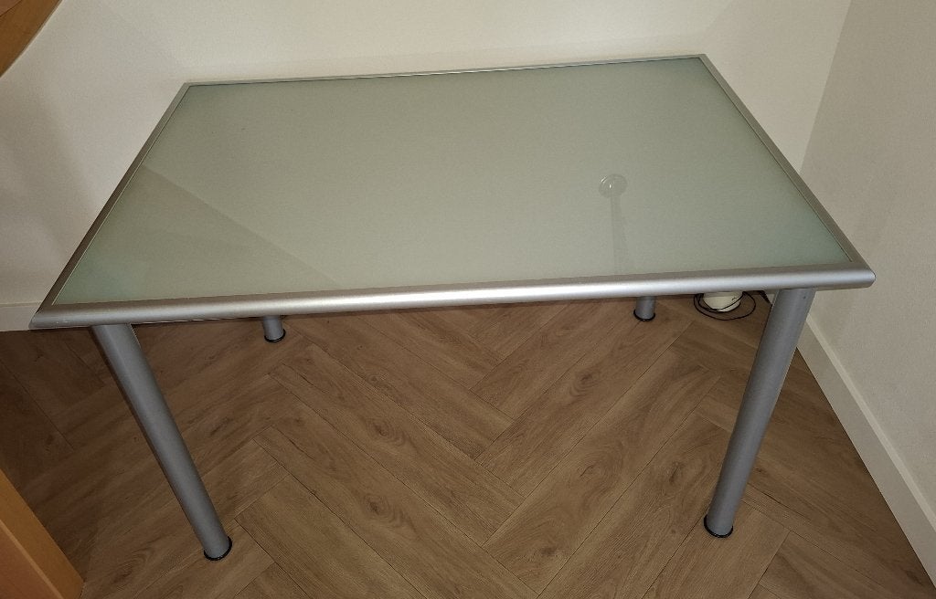tafel (blad van melkglas), Ophalen, 100 tot 150 cm, 50 tot 100 cm, Zo goed als nieuw