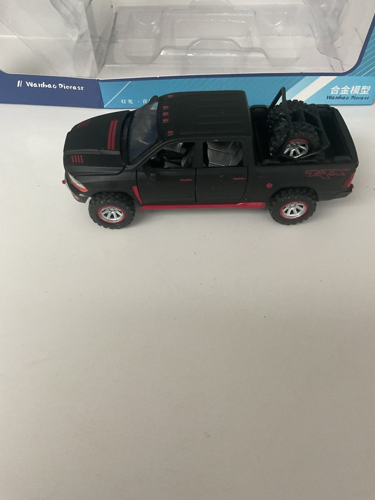 Dodge Ram pick-up truck nieuw in doos met licht en geluid, Ophalen, Nieuw, Auto