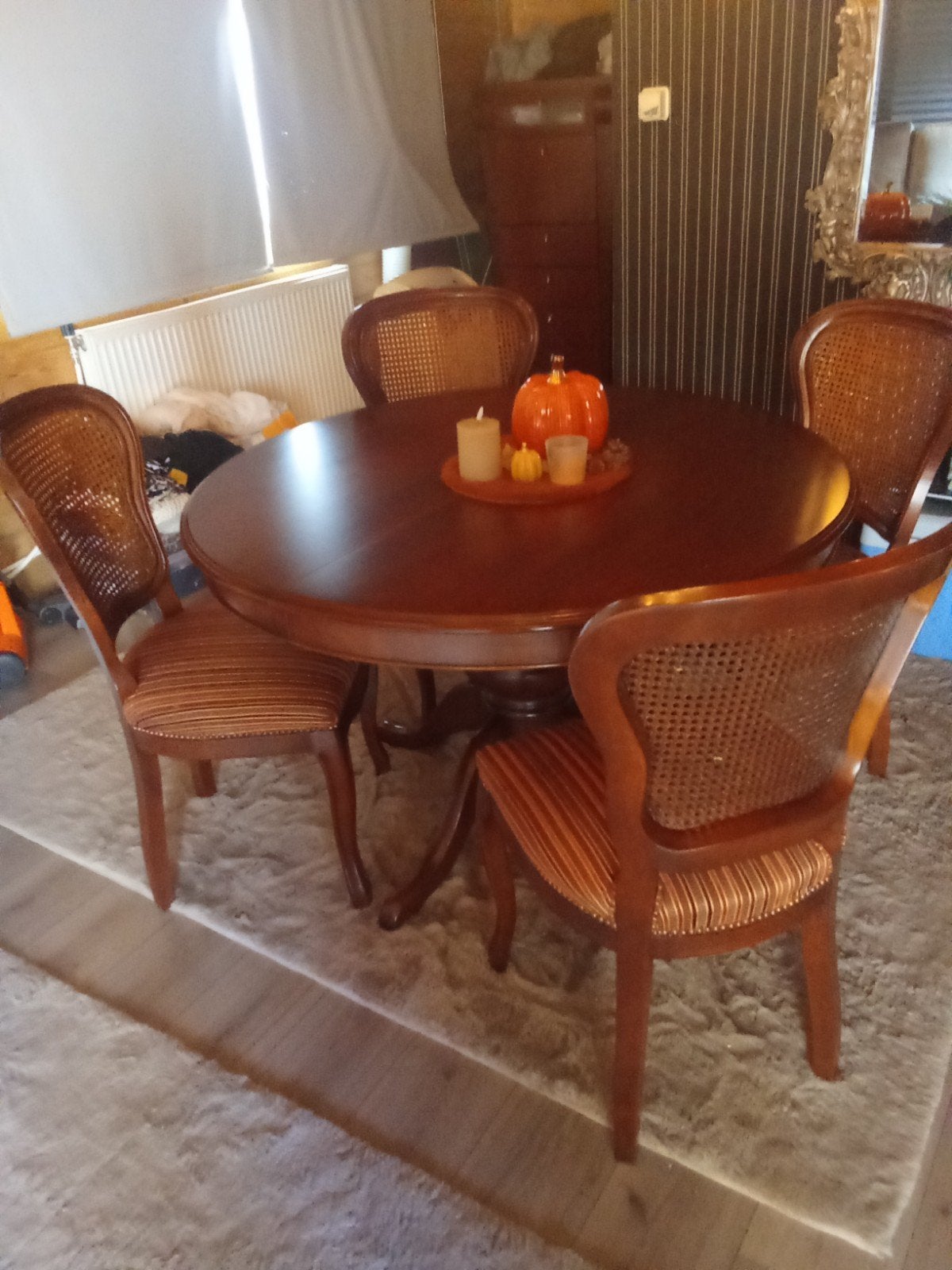 kersenhout eethoek, Ophalen, Zo goed als nieuw, Klasiek, 4 tot 6 stoelen