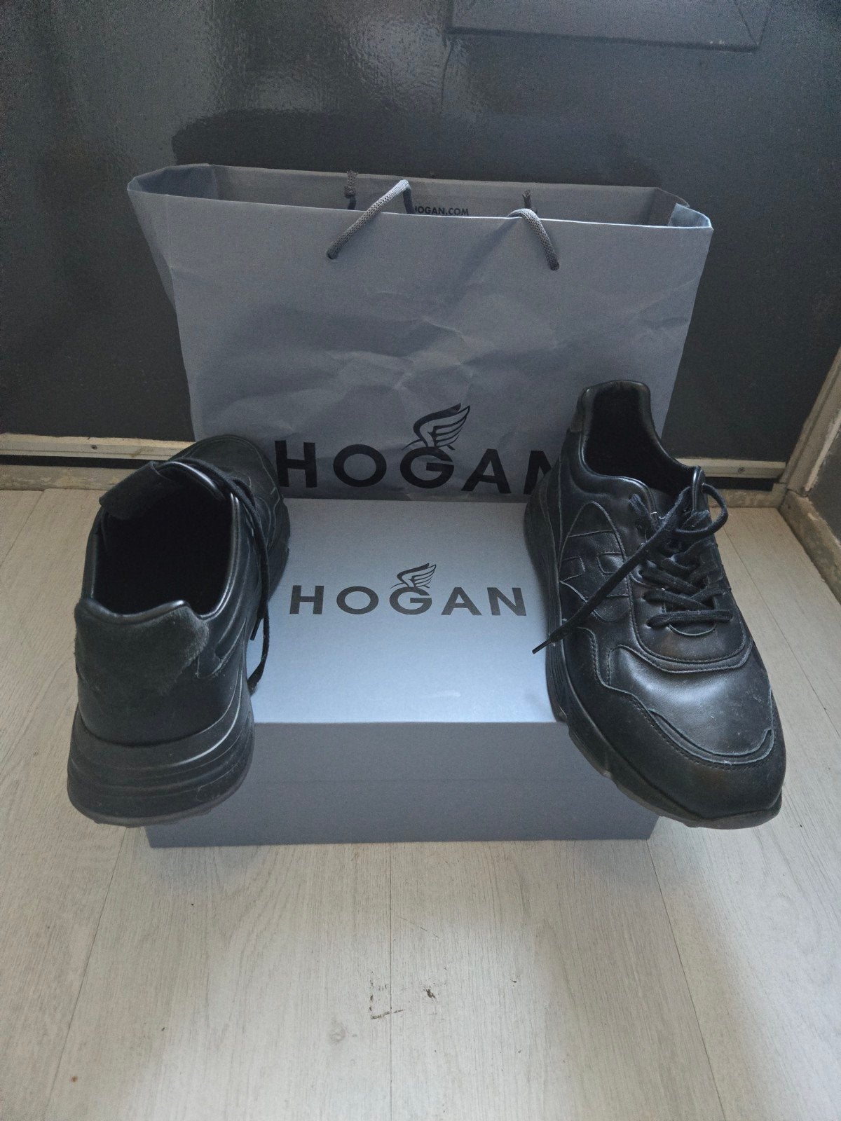 Hogan zwarte sneakers - Maat 11, Kleding | Heren, Ophalen of Verzenden, Zo goed als nieuw, Zwart