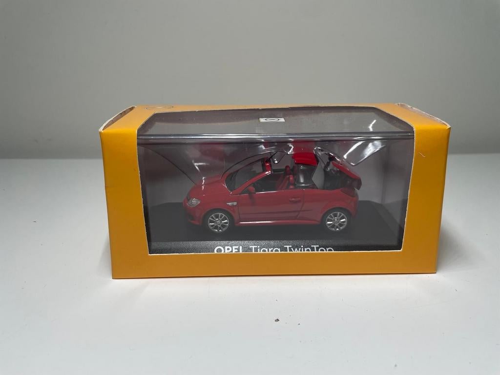 Minichamps Opel Tigra Twin Top 1:43, Hobby en Vrije tijd, Auto, ., Ophalen of Verzenden, Zo goed als nieuw