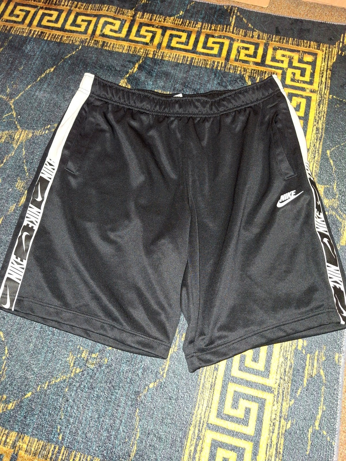 Nike sportshort zwart met witte strepen - Maat XL, Kleding | Heren, Broeken en Pantalons, Verzenden, Zwart, Nike, Maat 56/58 (XL)