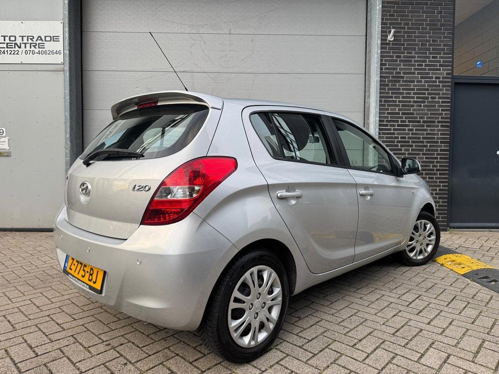 Hyundai I20 1.2i ActiveVersion [Airco | StoelVW | PDC | Elek, 450 kg, Gebruikt, 31 €/maand, 4 cilinders