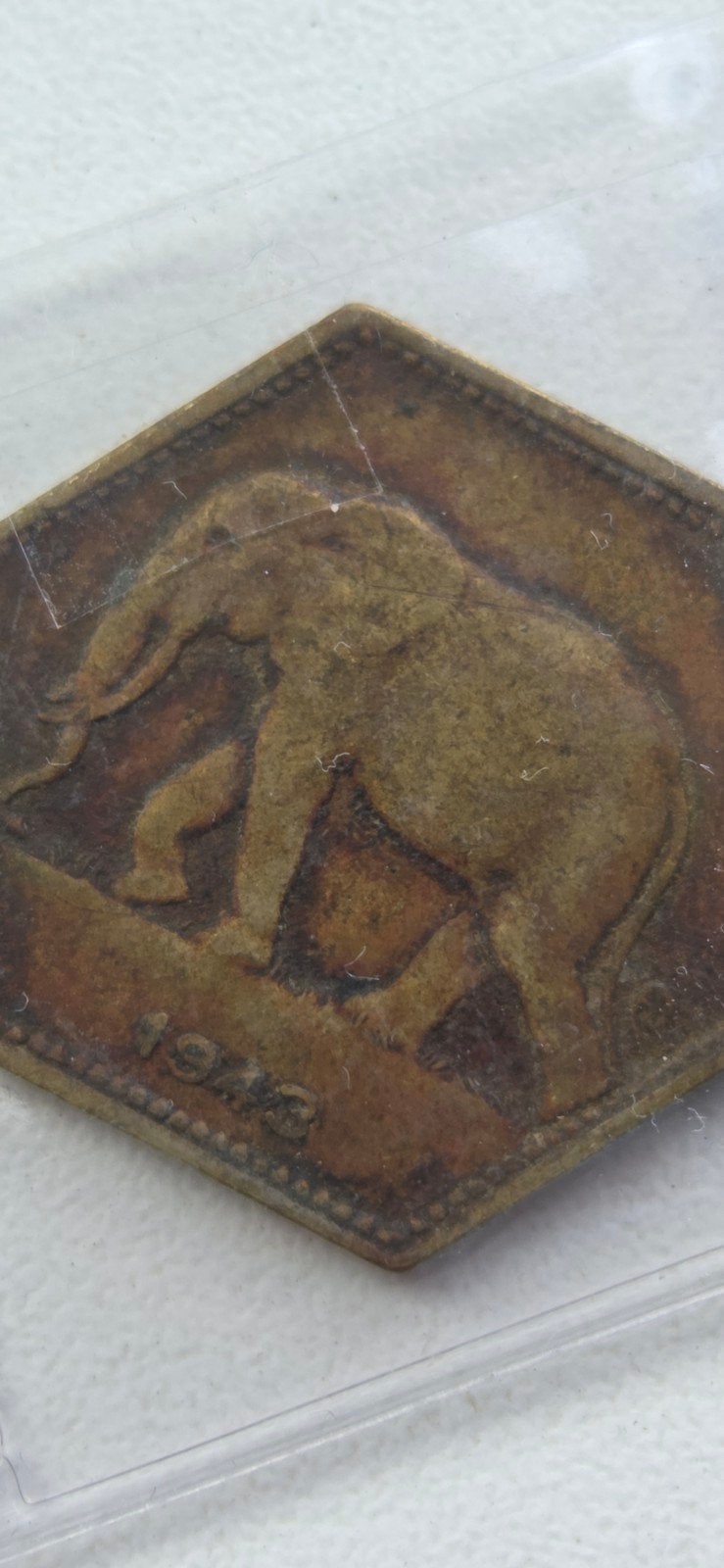 2x Belgisch Congo 2 Frank 1943 - Zeshoekige Munt met Olifant, Ophalen of Verzenden, Overige landen, Losse munt