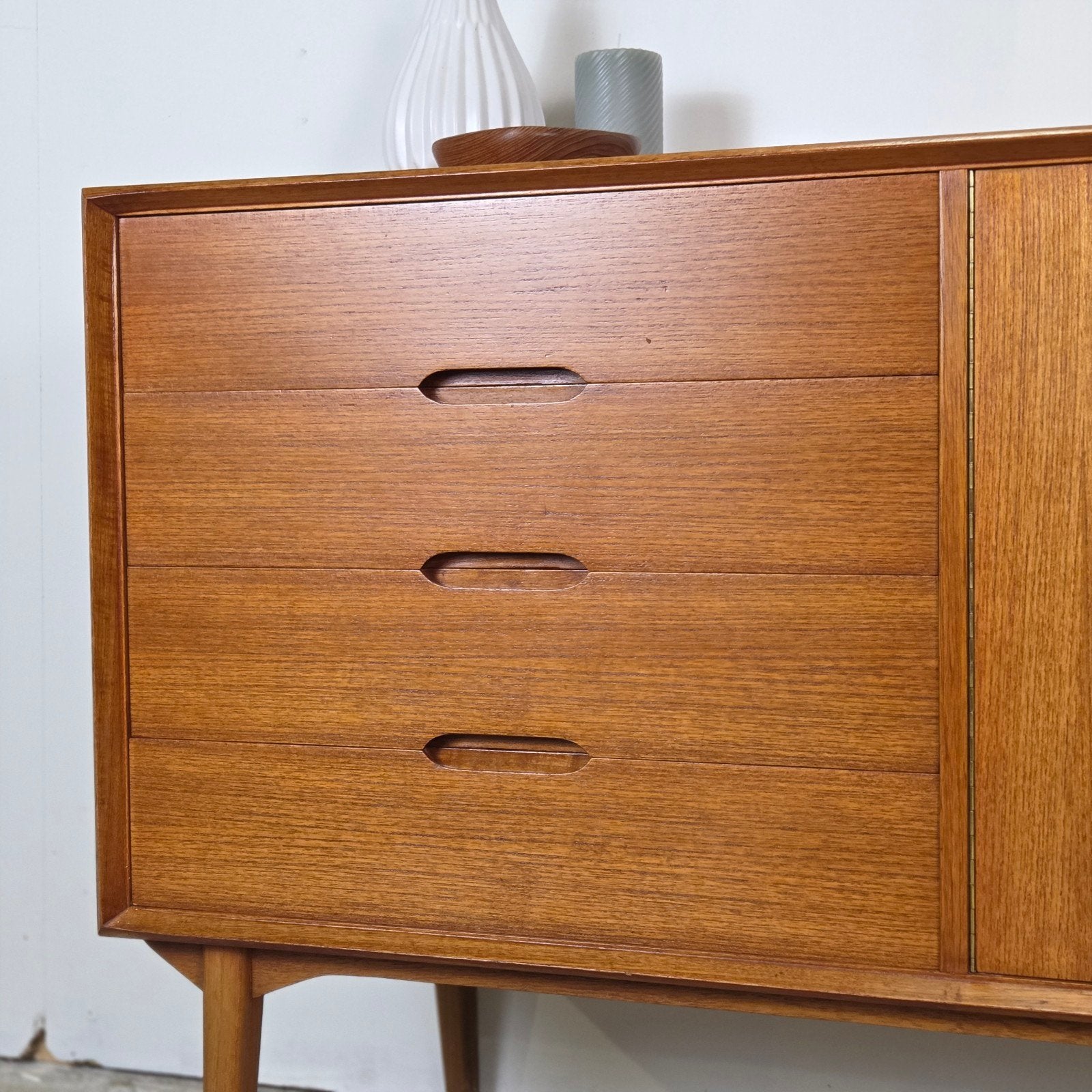 Rex Raab, Wilhelm Renz Varia-150 vintage sideboard jaren 60, Huis en Inrichting, Gebruikt, 150 tot 200 cm, Teakhout, Met lade(s)