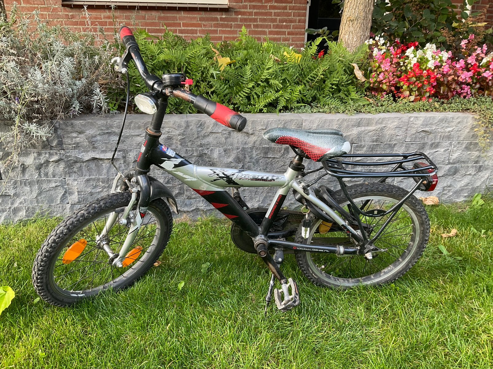 Loekie kinderfiets, crossfiets, 18 inch, Ophalen, Terugtraprem, Gebruikt, Handrem