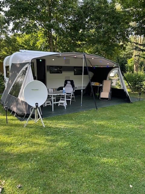 Travel vision R7 65 PRO - Volautomatische schotelantenne, Ophalen, Zo goed als nieuw, (Schotel)antenne, Overige merken